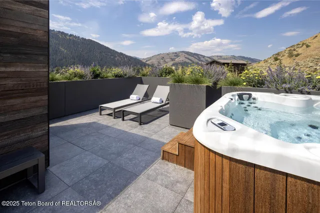 $4,995,000 | 14195 Weiskopf Way, Unit 332, Jackson, WY 83001