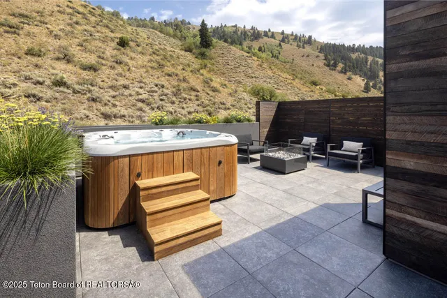 $4,995,000 | 14195 Weiskopf Way, Unit 332, Jackson, WY 83001