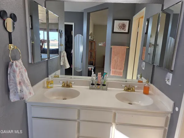 $518,000 | 3330 Garnet Avenue, Rosamond, CA 93560