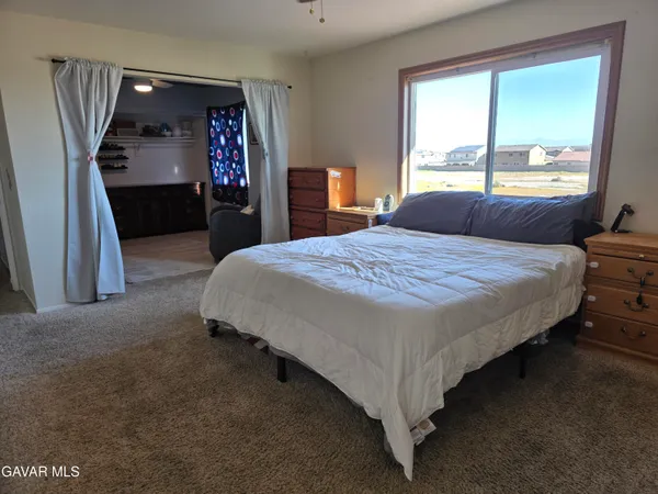 $518,000 | 3330 Garnet Avenue, Rosamond, CA 93560