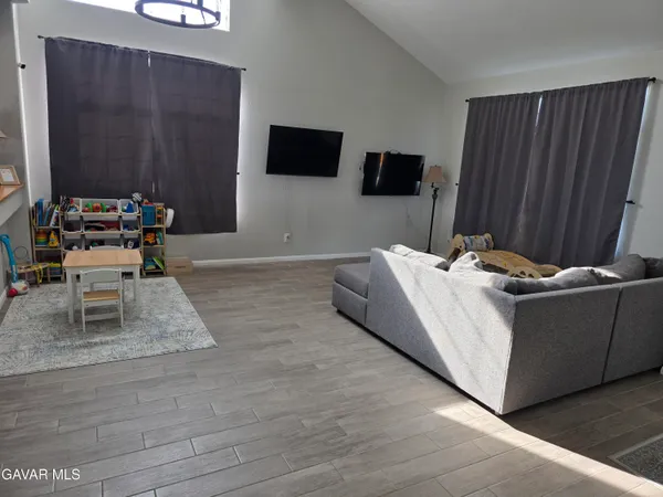 $518,000 | 3330 Garnet Avenue, Rosamond, CA 93560