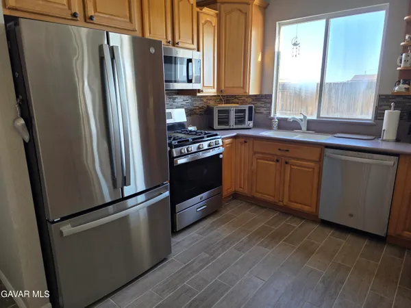 $518,000 | 3330 Garnet Avenue, Rosamond, CA 93560