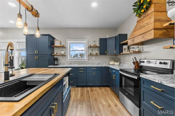 $389,500 | 22300 Highway 61, Oran, MO 63771