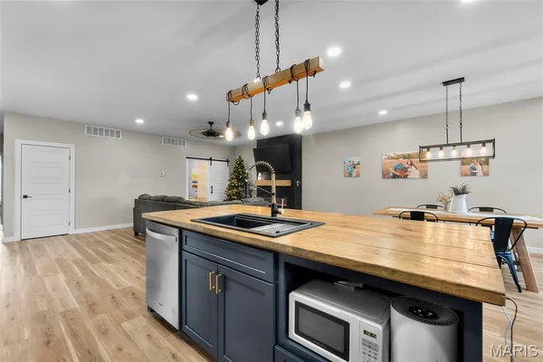 $389,500 | 22300 Highway 61, Oran, MO 63771