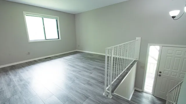 $1,999 | 7501 Upper 167th Street West, Lakeville, MN 55044