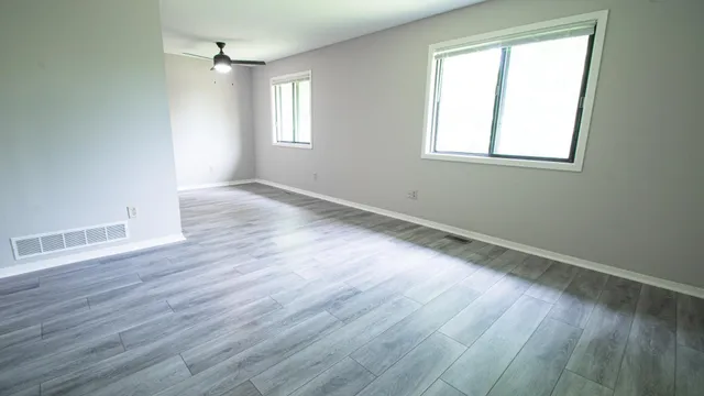 $1,999 | 7501 Upper 167th Street West, Lakeville, MN 55044