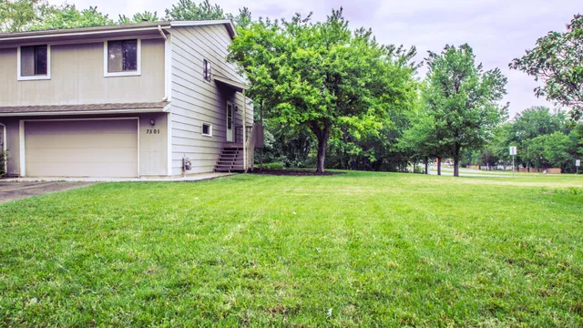 $1,999 | 7501 Upper 167th Street West, Lakeville, MN 55044