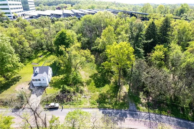 $129,500 | 177 McCormick Road, McKees Rocks, PA 15136