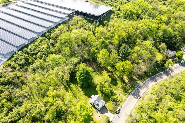 $129,500 | 177 McCormick Road, McKees Rocks, PA 15136