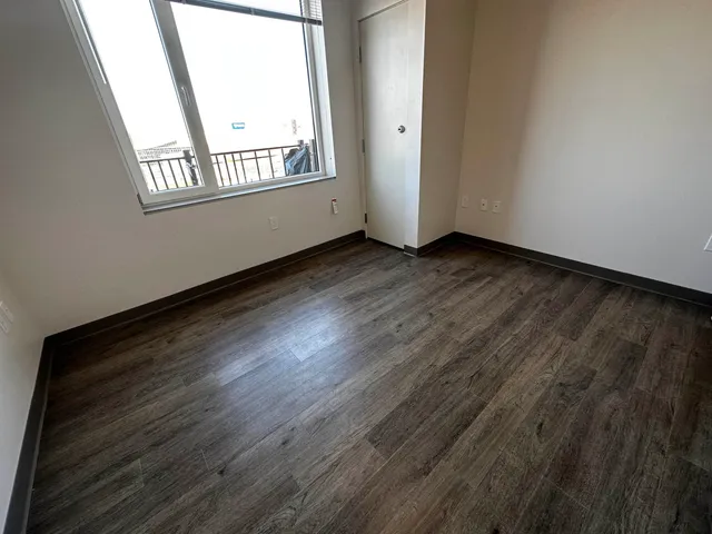 $2,321 | 409 Elm Street, Unit 609, Manchester, NH 03101