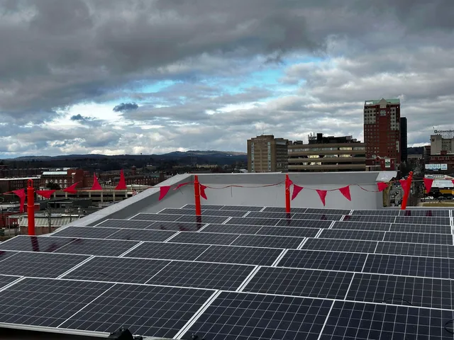 $2,321 | 409 Elm Street, Unit 609, Manchester, NH 03101