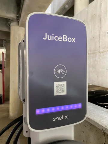 $2,321 | 409 Elm Street, Unit 609, Manchester, NH 03101