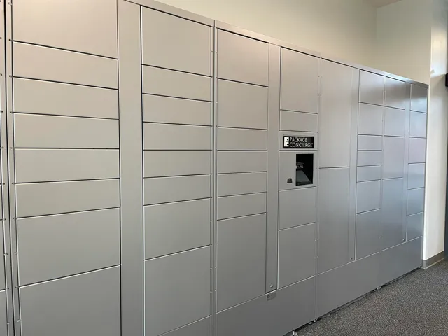 $2,321 | 409 Elm Street, Unit 609, Manchester, NH 03101