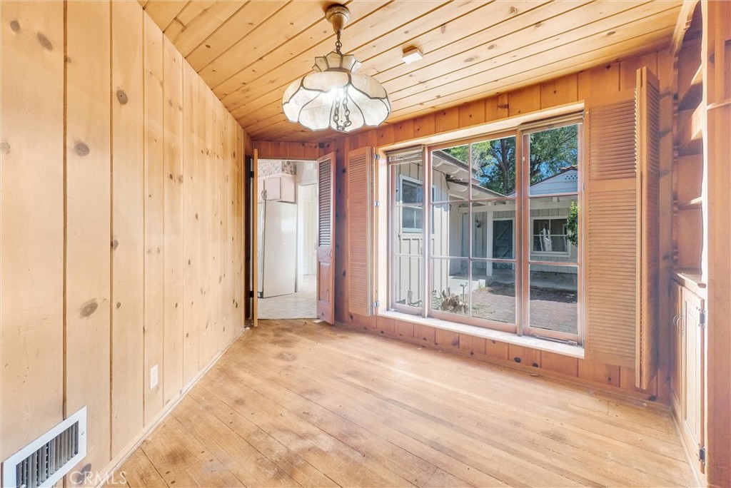 3570 Lombardy Road Pasadena, CA 91107 - Photo 14 of 45