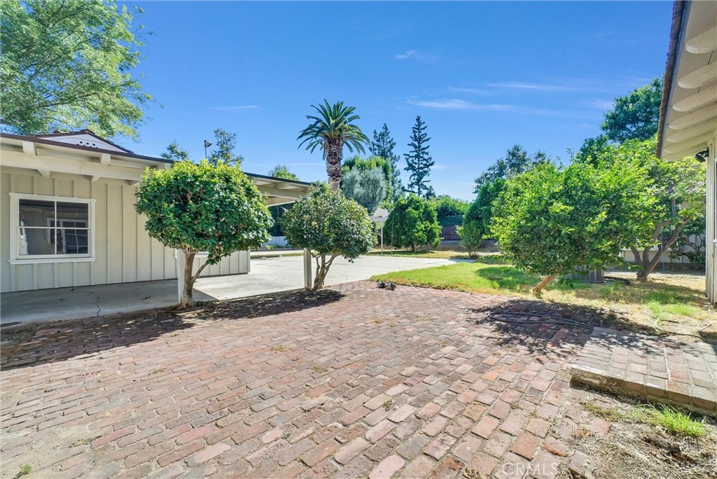 3570 Lombardy Road Pasadena, CA 91107 - Photo 25 of 45