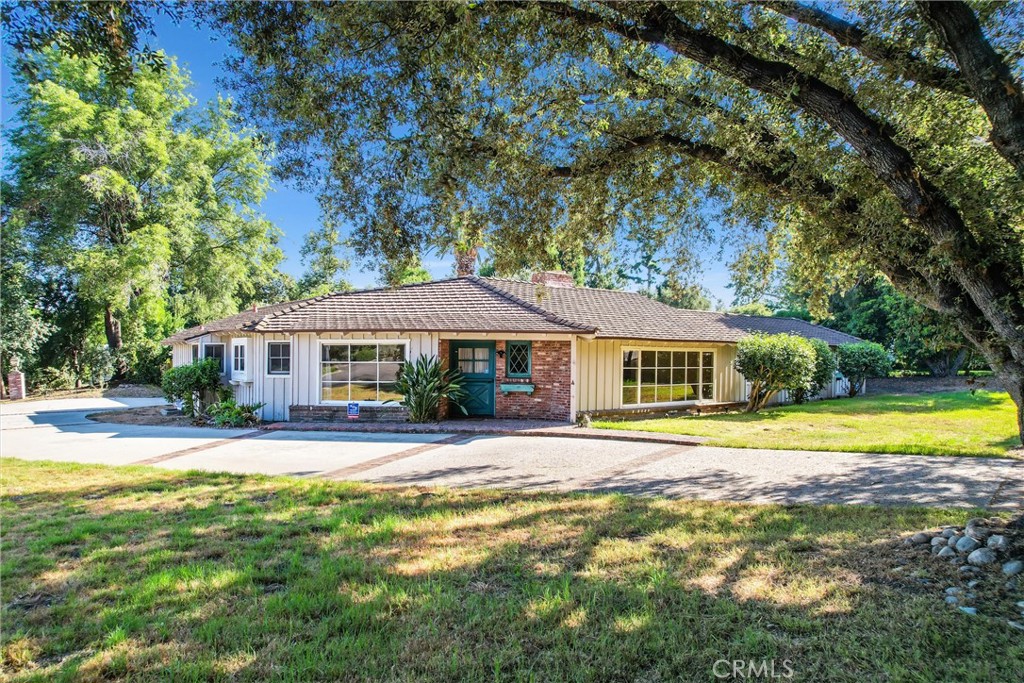 3570 Lombardy Road Pasadena, CA 91107 - Photo 3 of 45