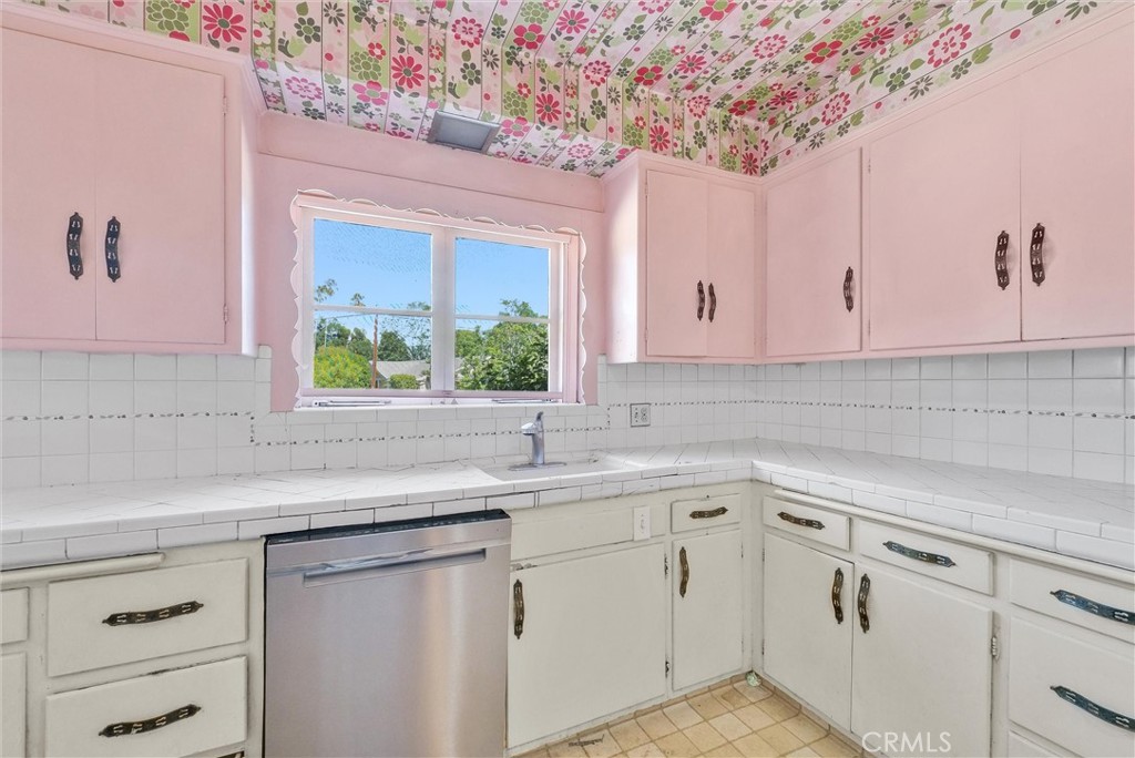 3570 Lombardy Road Pasadena, CA 91107 - Photo 7 of 45