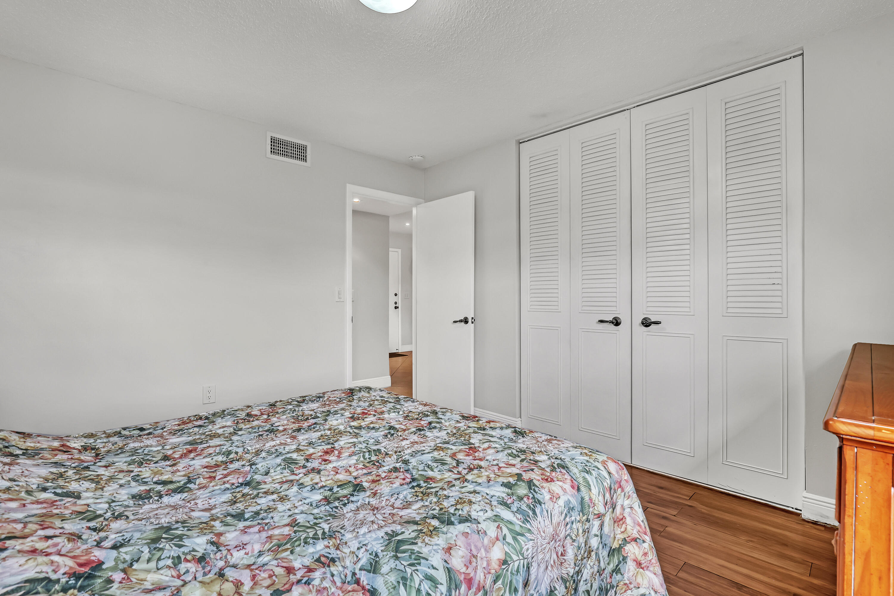 504 Davis Road, Unit 96 Palm Springs, FL 33461 - Photo 18 of 25 Bedroom 2