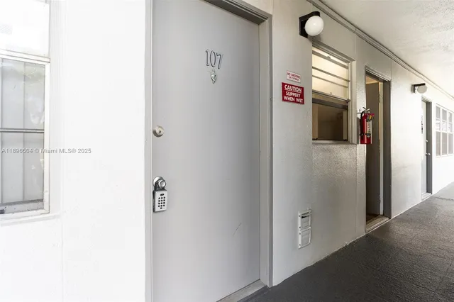 $1,525 | 400 Southwest 134th Way, Unit 107F, Pembroke Pines, FL 33027