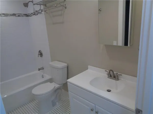$2,875 | 3205 Grooms Street, Unit A, Austin, TX 78705