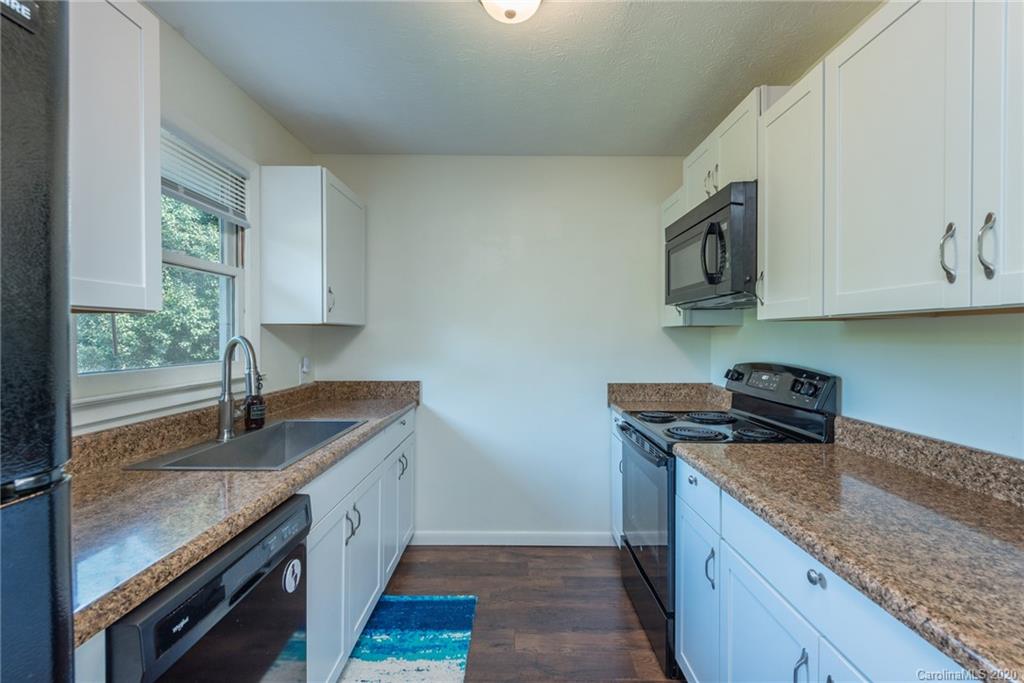 144 Pebblebrook Street Clyde, NC 28721 - Photo 12 of 35 Gallery Image 12