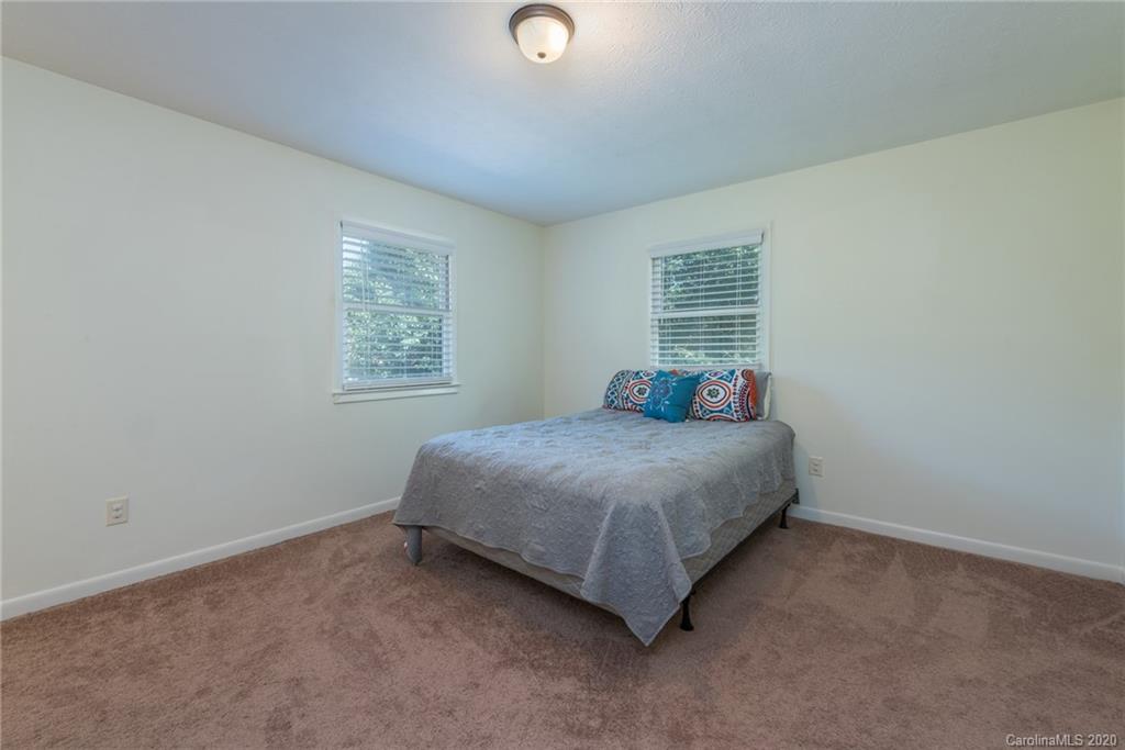 144 Pebblebrook Street Clyde, NC 28721 - Photo 20 of 35 Gallery Image 20