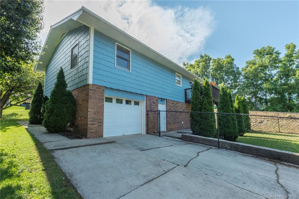 144 Pebblebrook Street Clyde, NC 28721 - Photo 32 of 35 Gallery Image 32