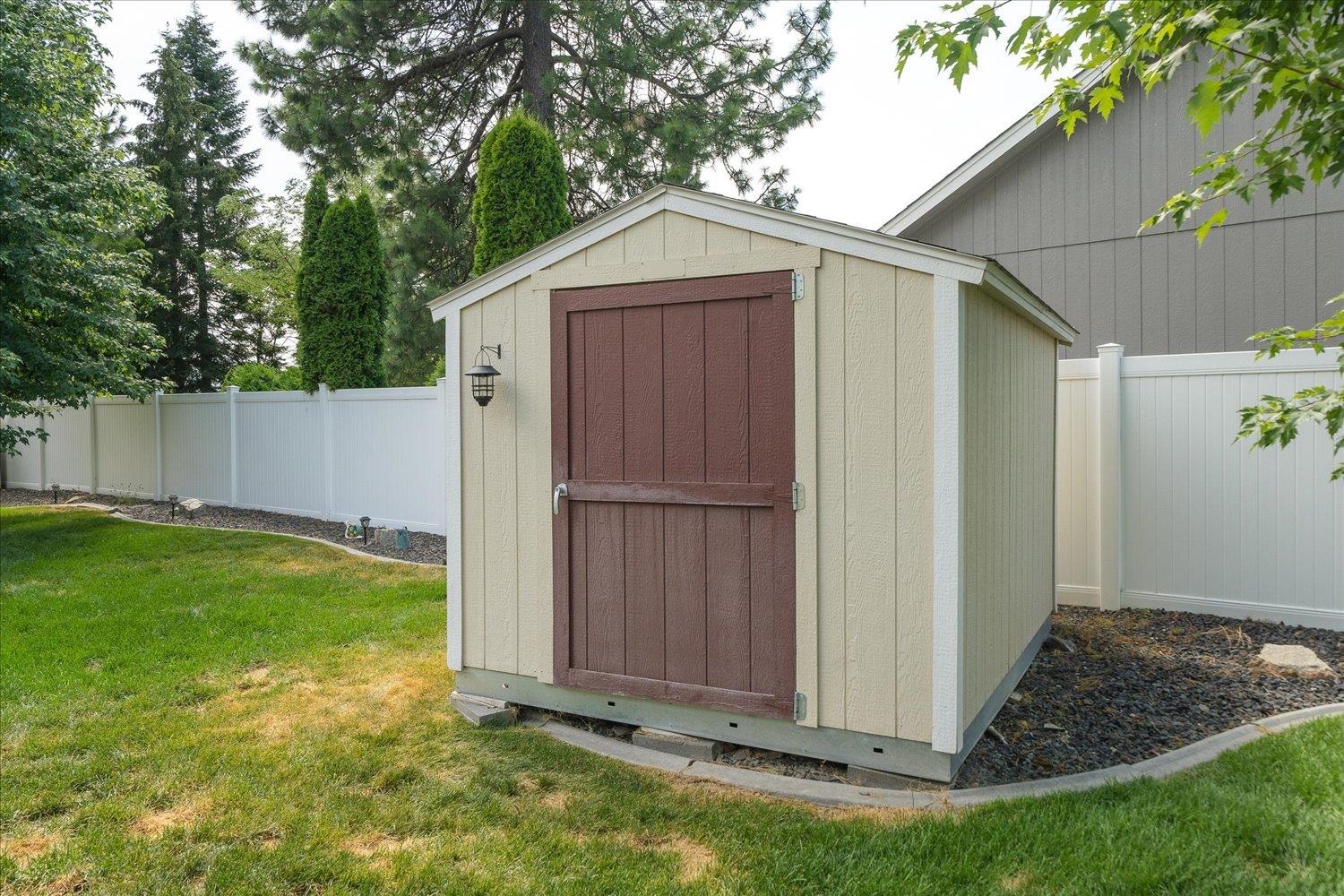 17425 North Edgecrest Road Colbert, WA 99005 - Photo 31 of 37