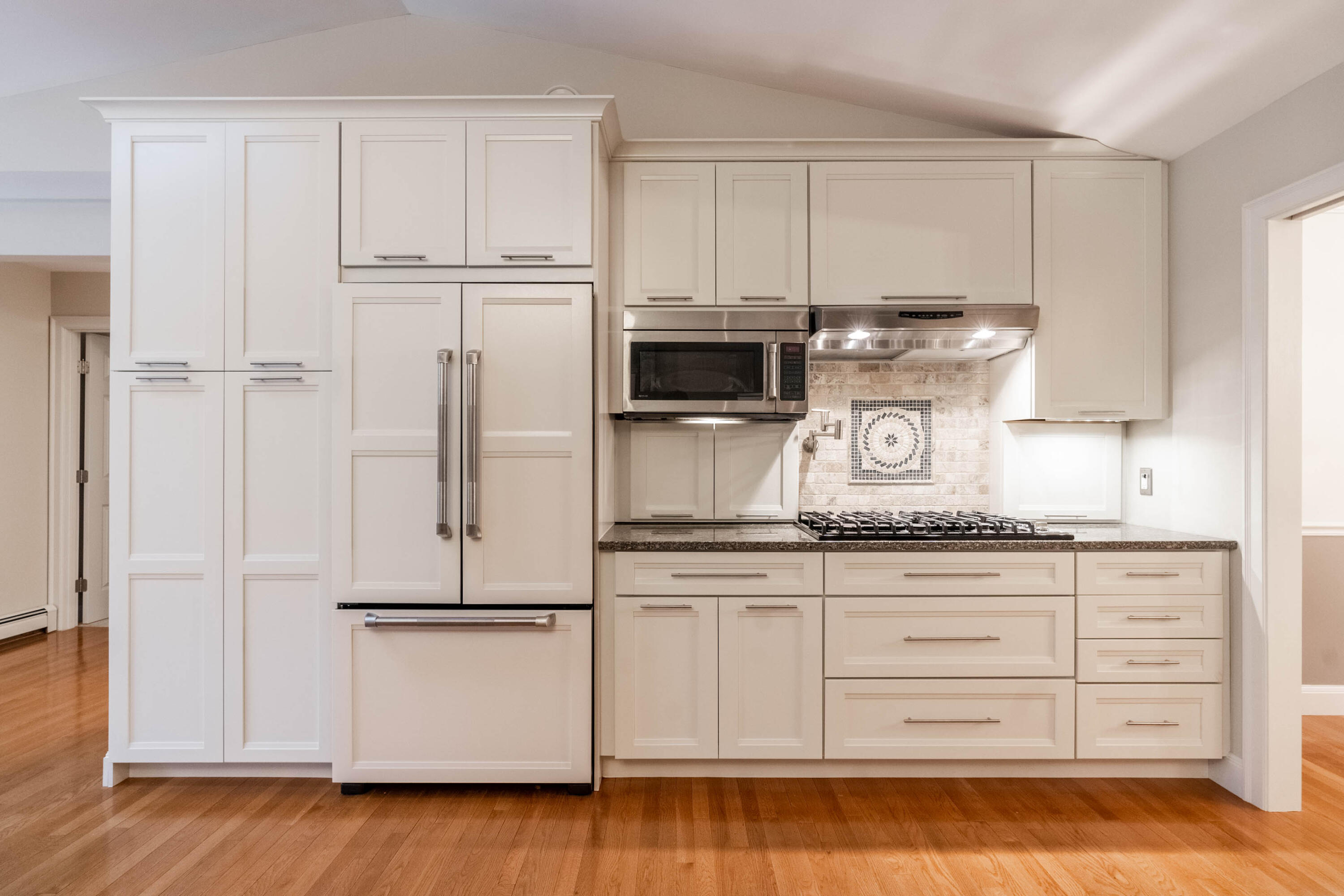 19 Conifer Ridge Cumberland Foreside, ME 04110 - Photo 8 of 38 Kitchen