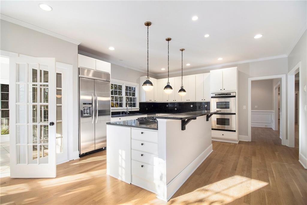 960 Landmark Drive Northeast Atlanta, GA 30342 - Photo 11 of 52