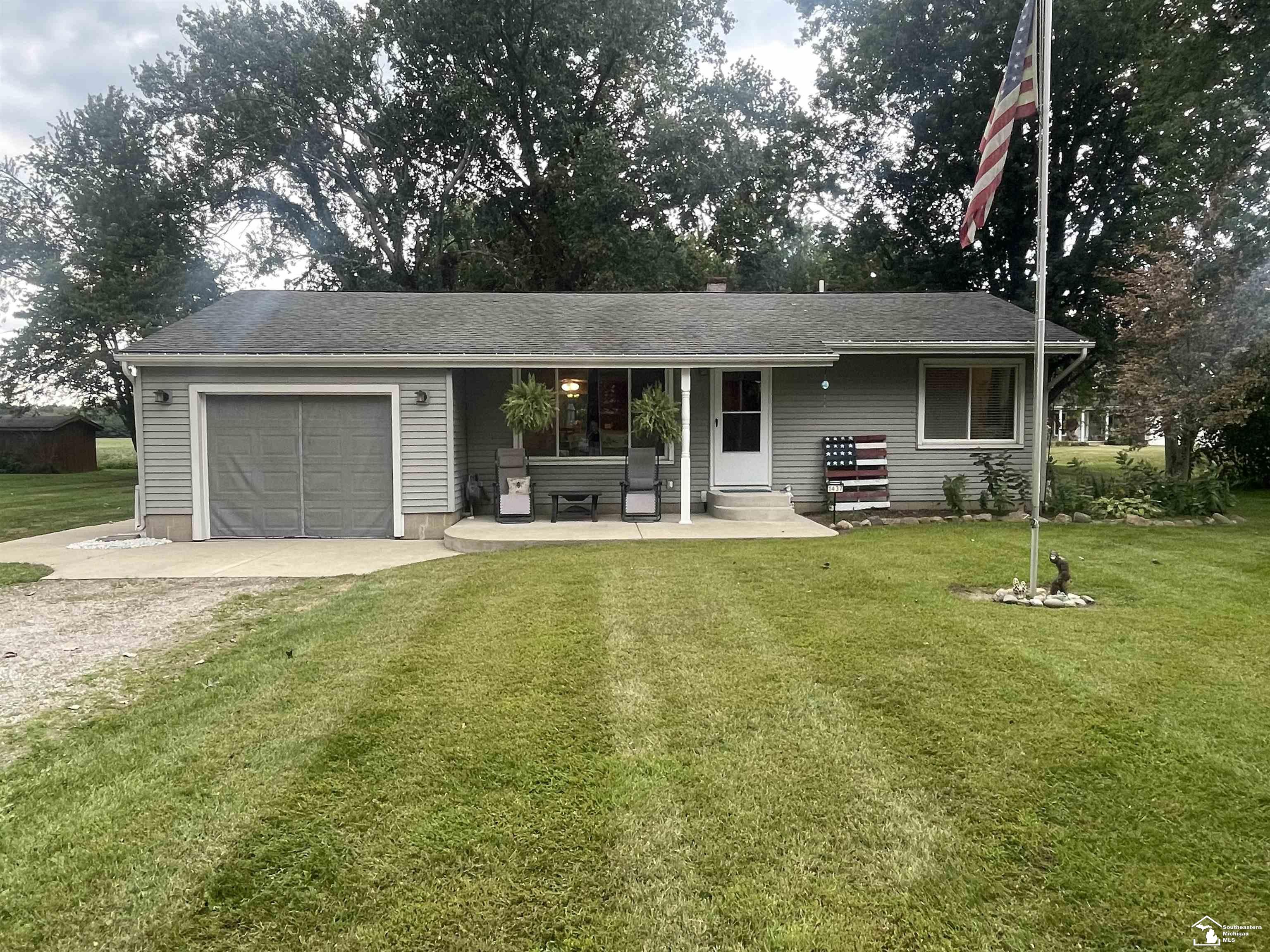1437 Wells Road Dundee, MI 48131 - Photo 3 of 24