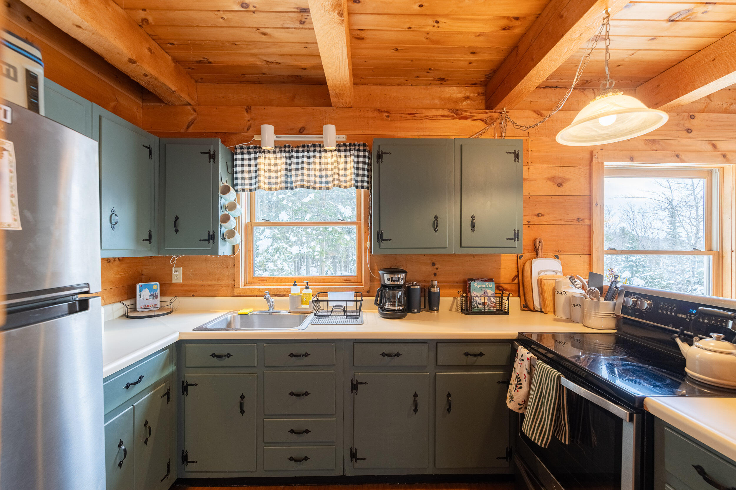 1097 Main Street Sandy River Plt, ME 04970 - Photo 31 of 57 AldenIzRangeleyAirBB-0020