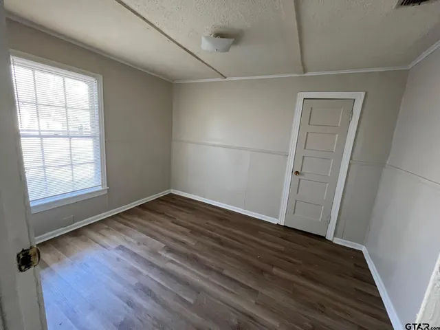 $1,250 | 2616 Oak Lane, Tyler, TX 75701