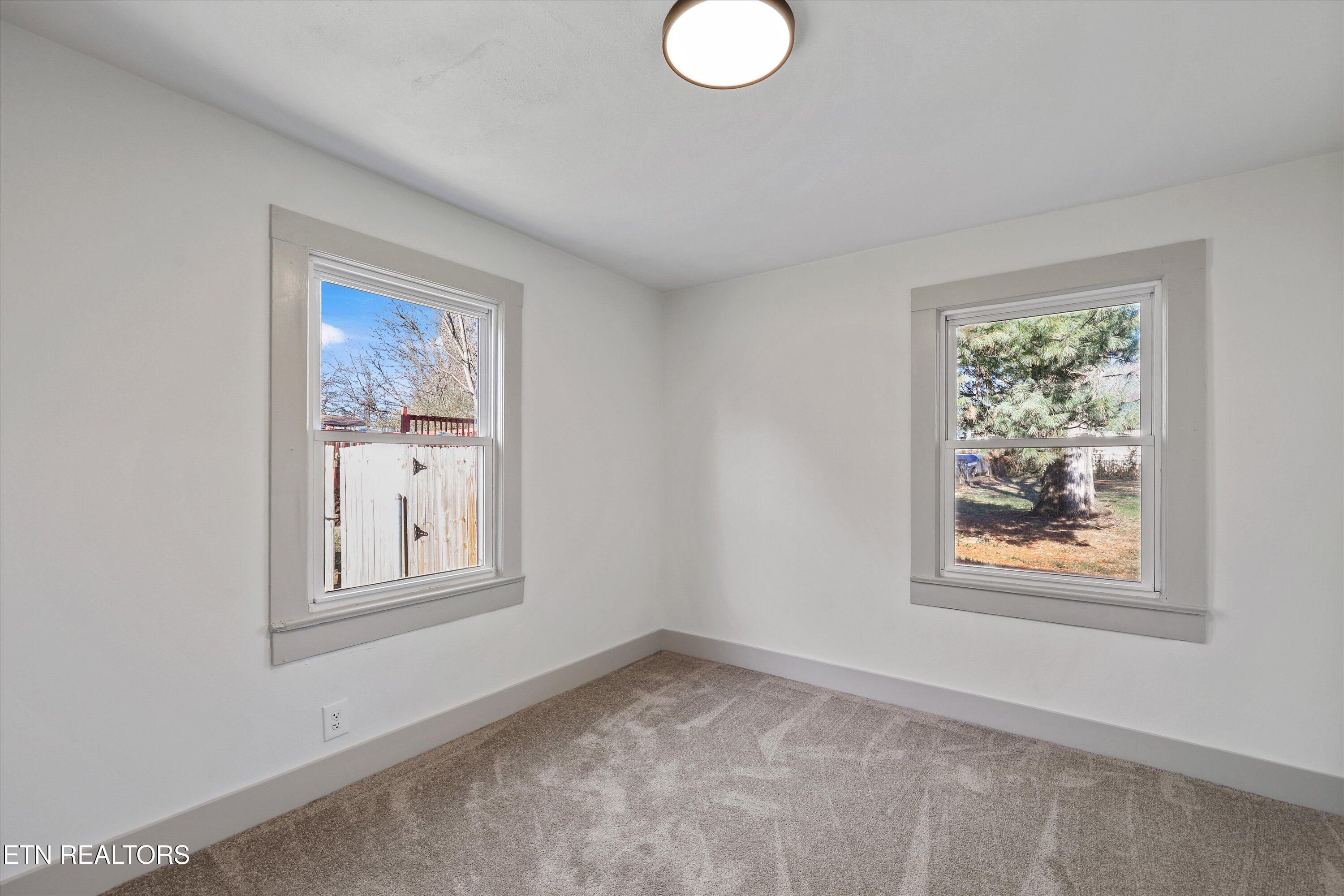 2601 Croydon Road Northwest Knoxville, TN 37921 - Photo 24 of 33 21-2601 Croydon Rd NW 15