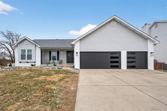 $525,000 | 288 Alexandria Drive, St. Charles, MO 63304