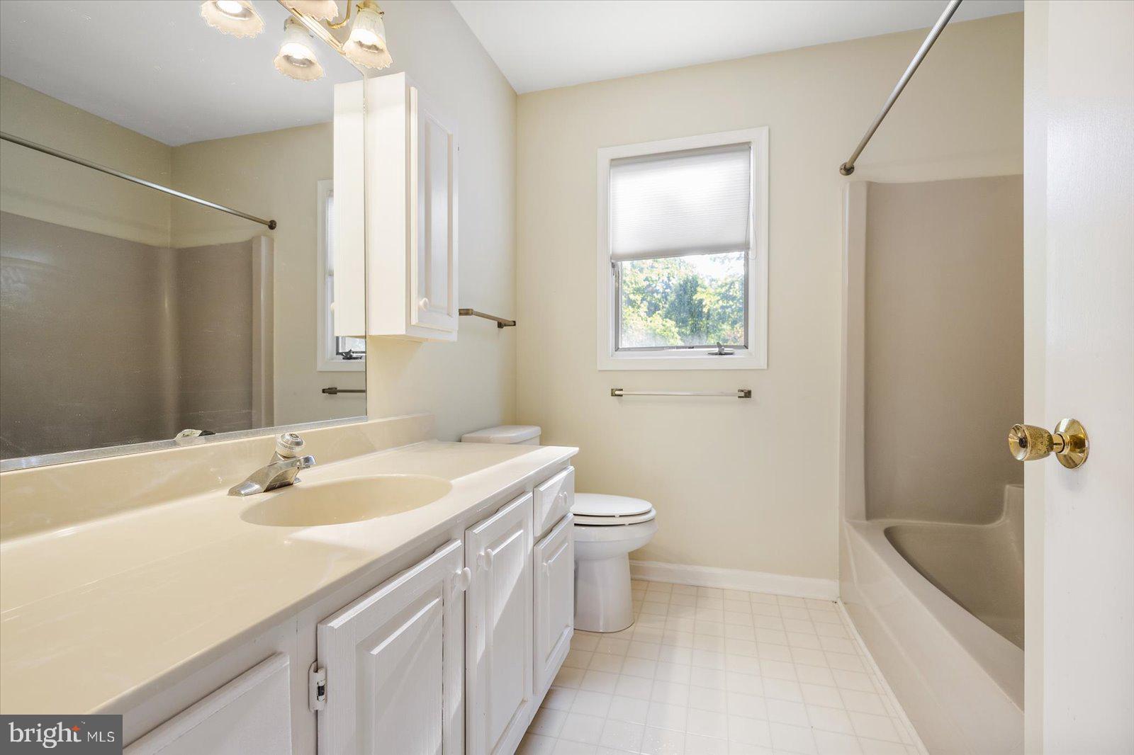 17 Drawbridge Road Ocean Pines, MD 21811 - Photo 30 of 56 2nd level bath