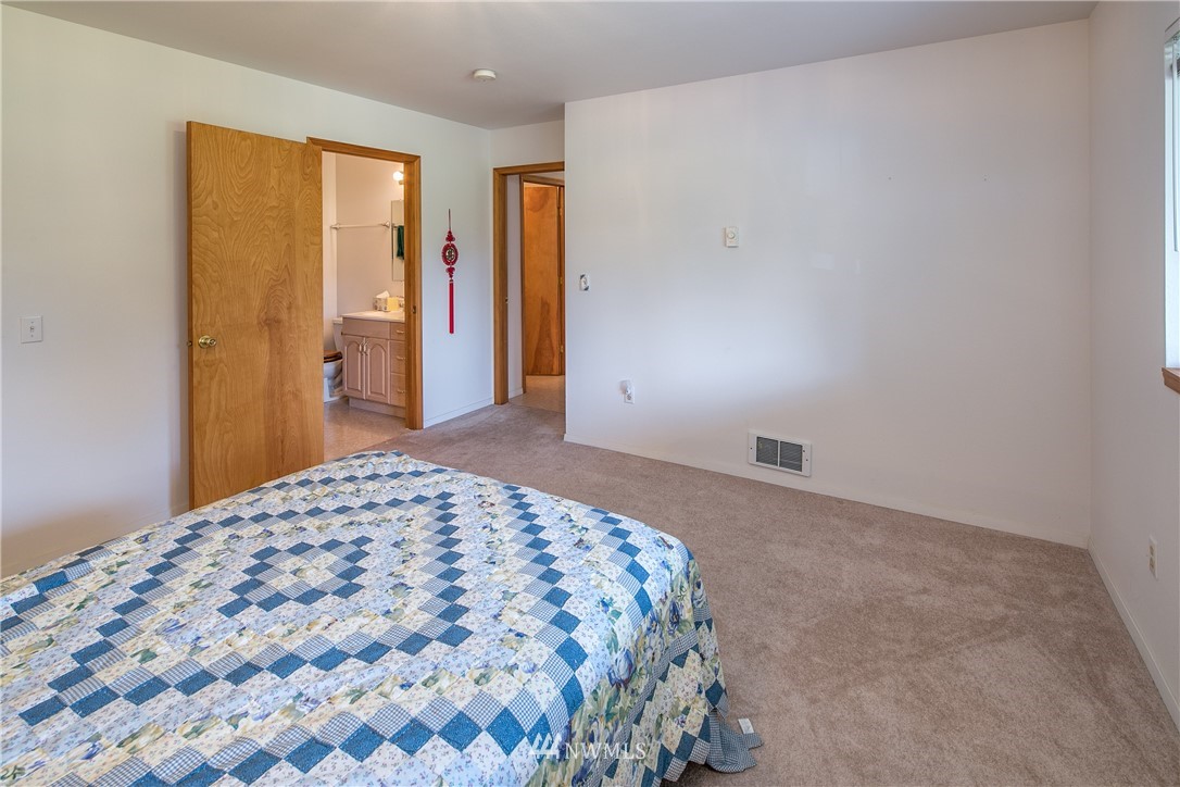 7504 Fredrickson Road Sedro-Woolley, WA 98284 - Photo 12 of 40 Gallery Image 12