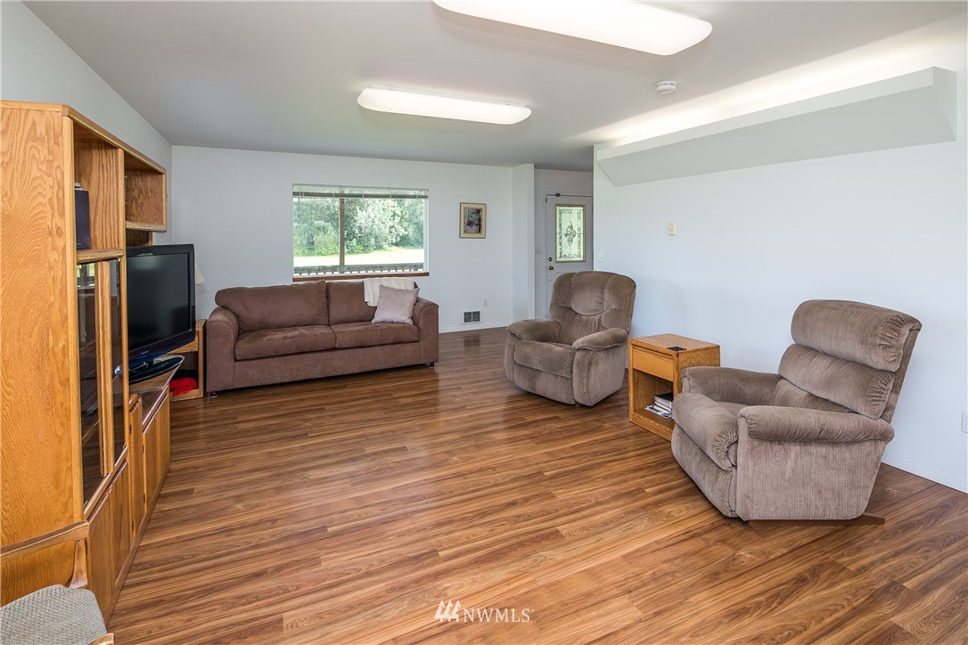 7504 Fredrickson Road Sedro-Woolley, WA 98284 - Photo 5 of 40 Gallery Image 5