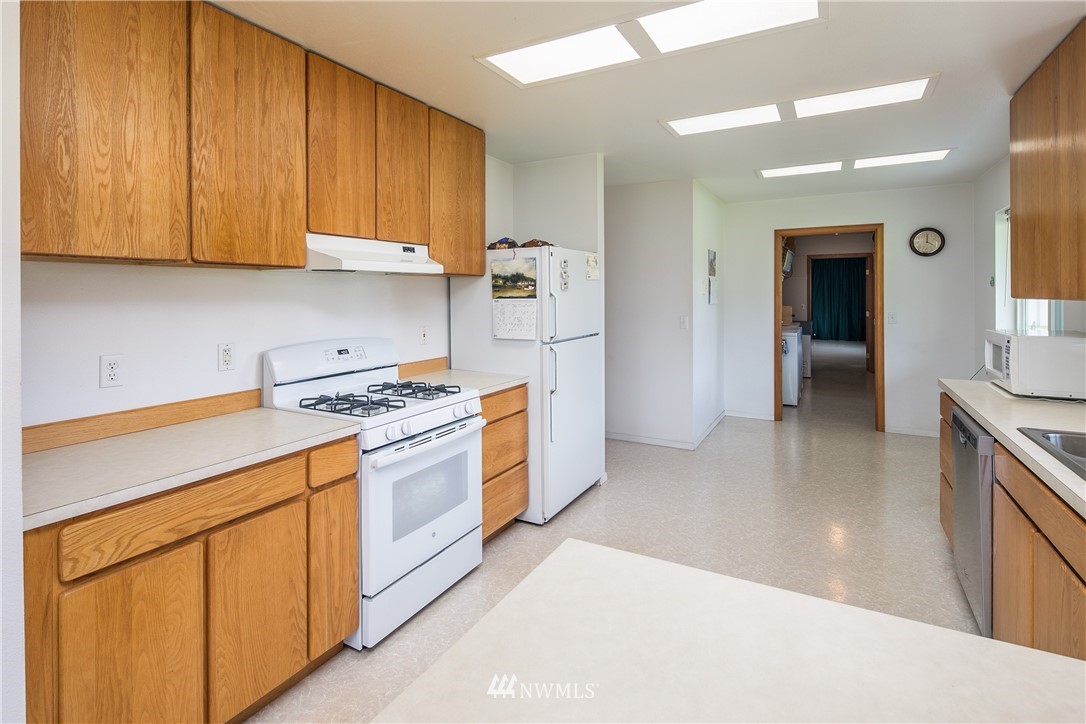 7504 Fredrickson Road Sedro-Woolley, WA 98284 - Photo 7 of 40 Gallery Image 7