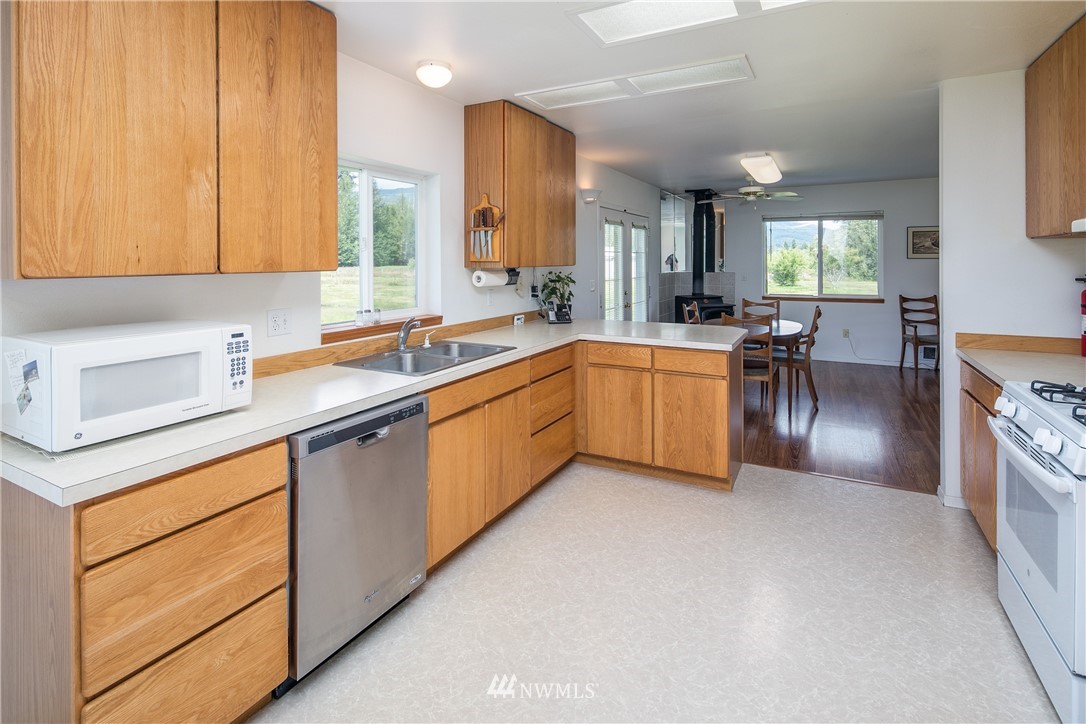 7504 Fredrickson Road Sedro-Woolley, WA 98284 - Photo 8 of 40 Gallery Image 8