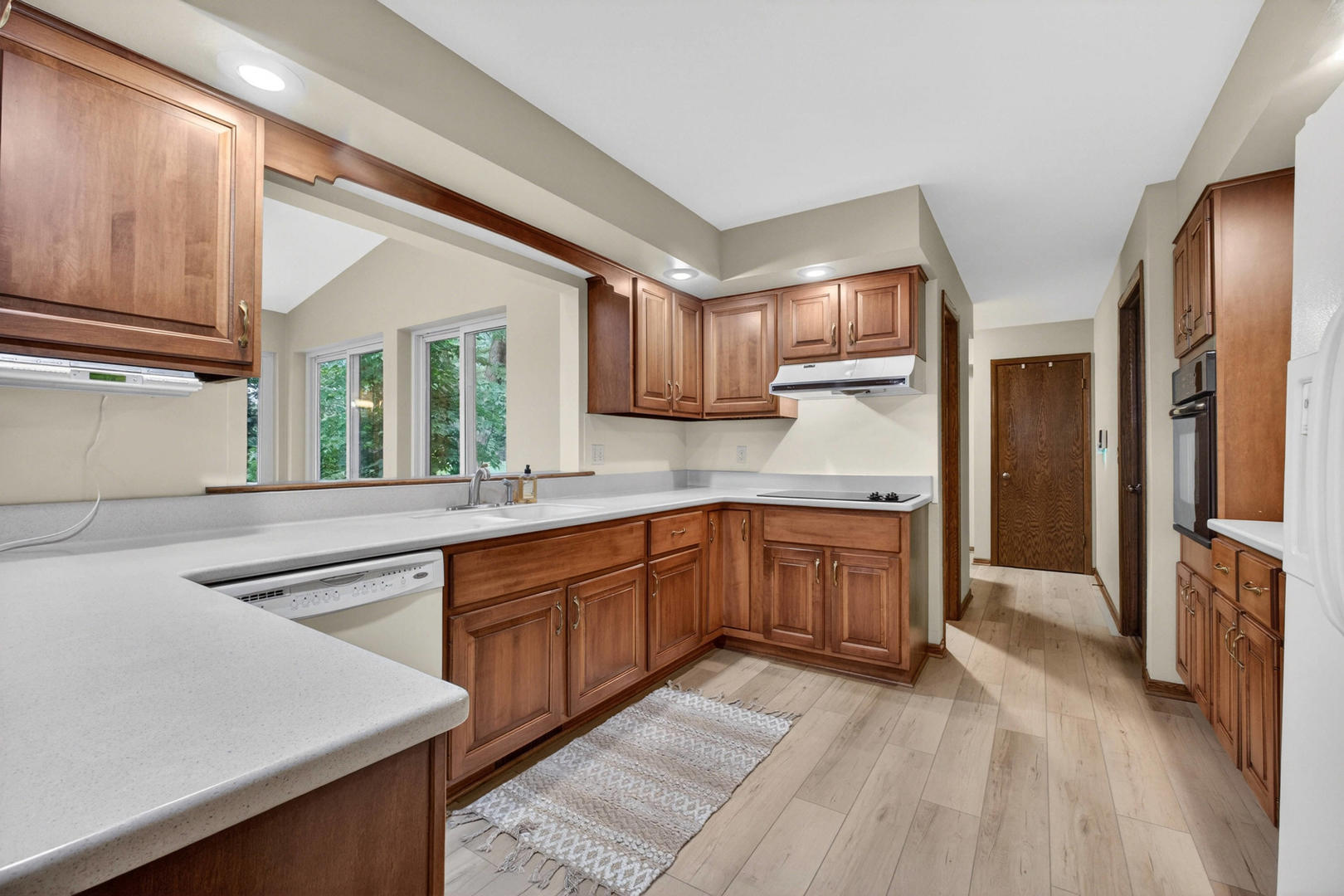 2205 Winding Hill Road Davenport, IA 52807 - Photo 19 of 64