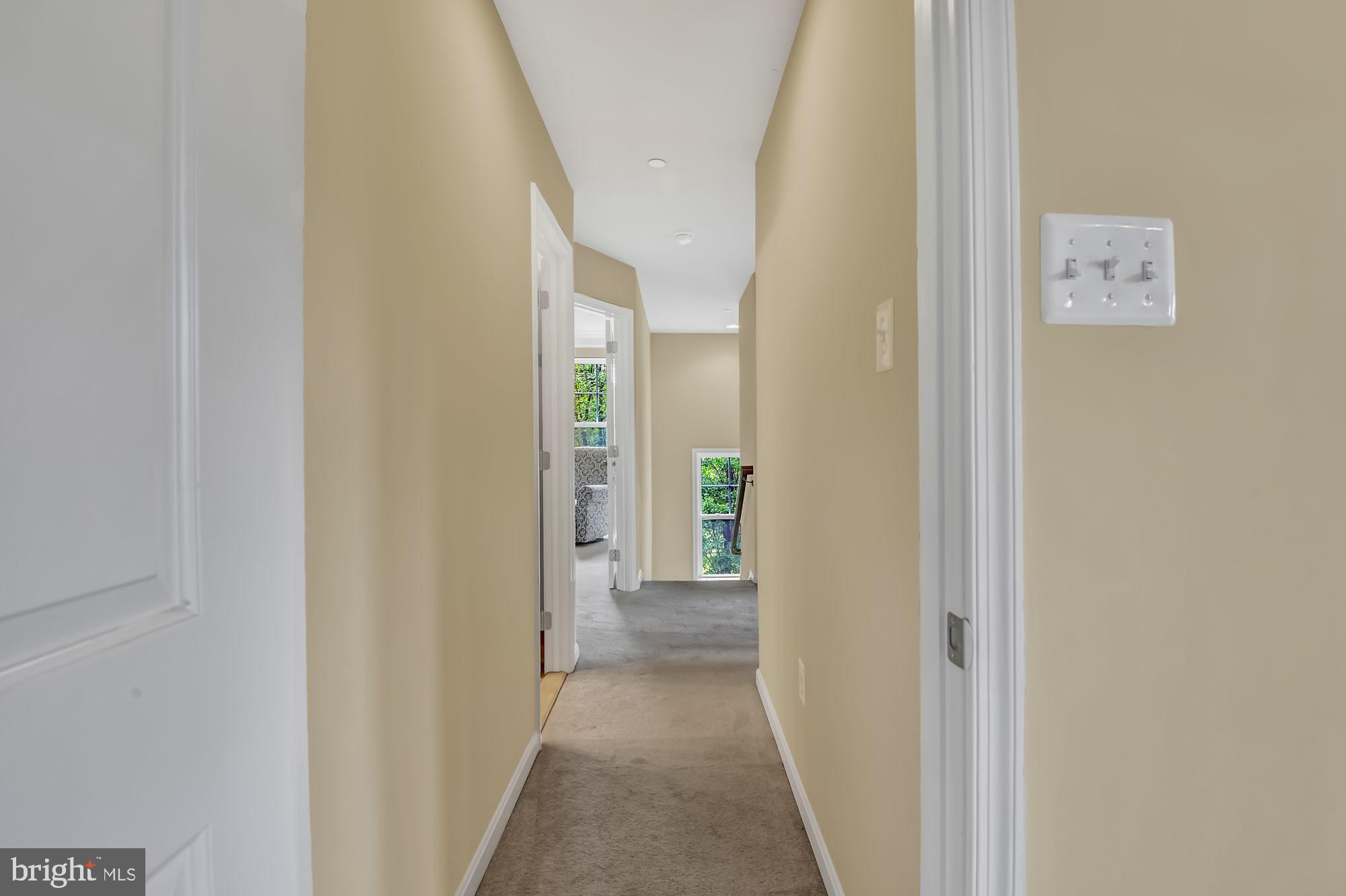 20001 Gunpowder Road Manchester, MD 21102 - Photo 23 of 28 Upper level hallway