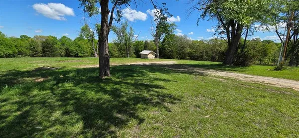 $40,000 | 22099 County Road 249, Pittsburg, MO 65724