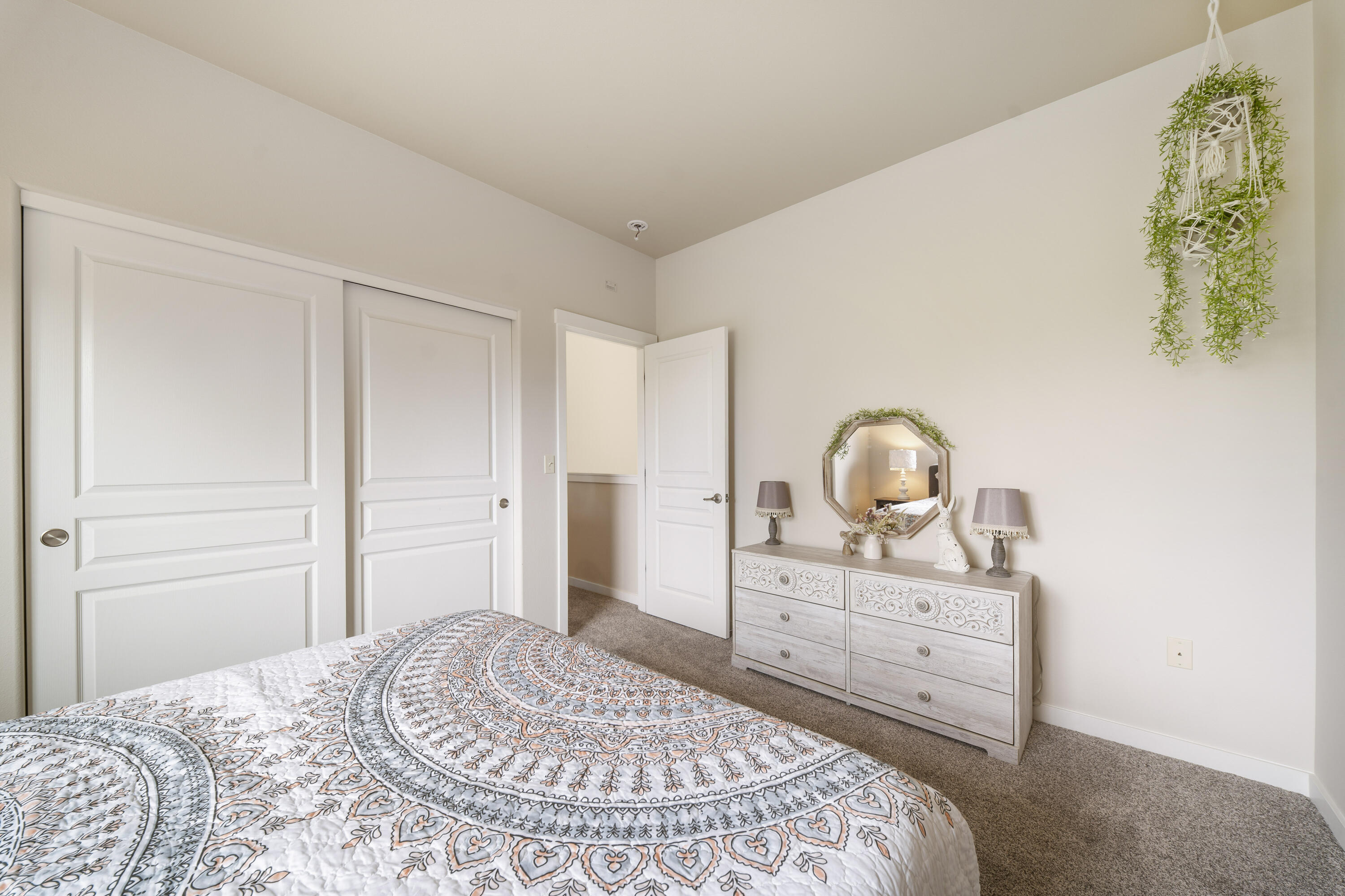 11170 Village Loop Redmond, OR 97756 - Photo 23 of 40 38-Bedroom