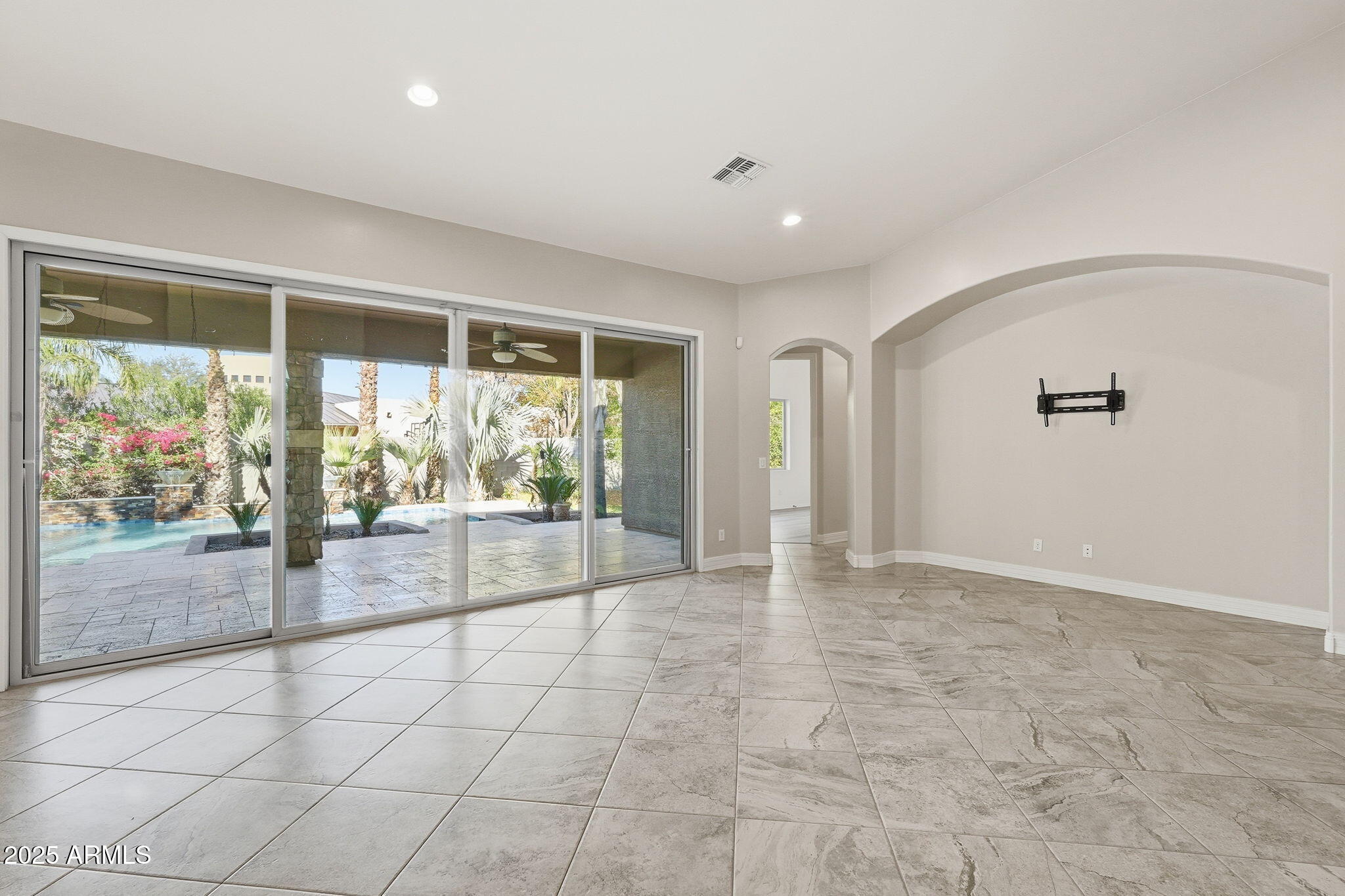 2218 East Brooks Farm Road Gilbert, AZ 85298 - Photo 17 of 60 Great Room