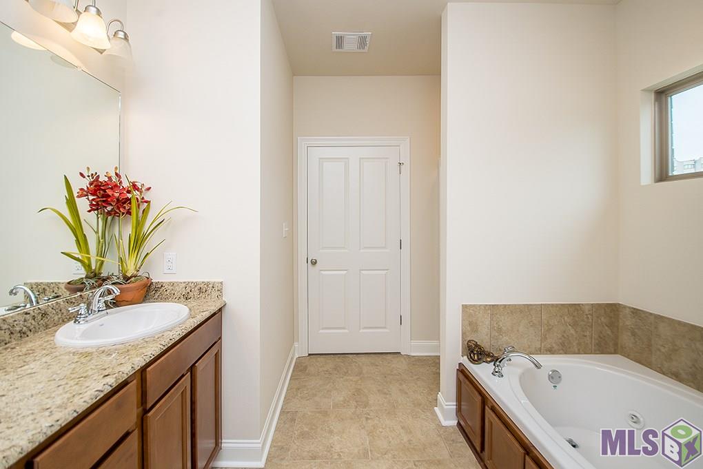 11515 Cottagecreek Road Baton Rouge, LA 70816 - Photo 17 of 31