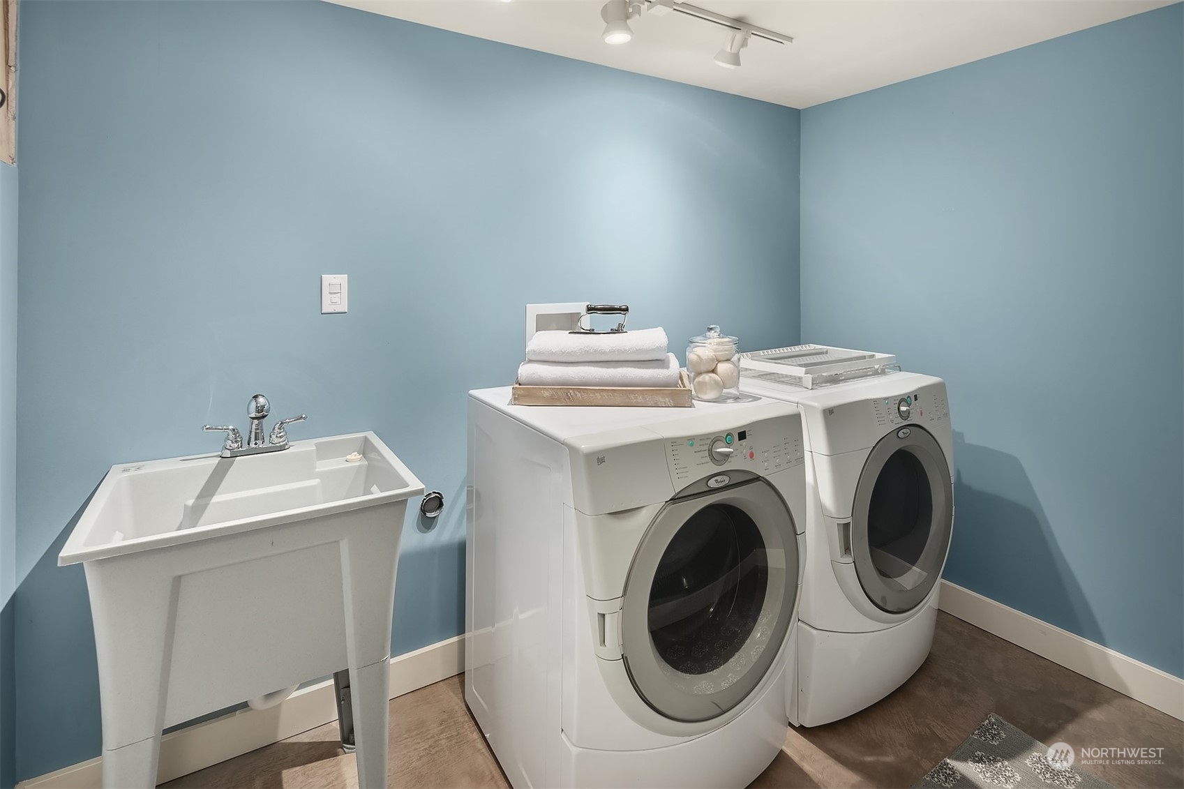 1925 East Lynn Street Seattle, WA 98112 - Photo 28 of 36 a utility room with dryer and washer
