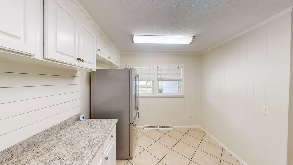 509 Santolina Road Dothan, AL 36303 - Photo 9 of 23 kitchen