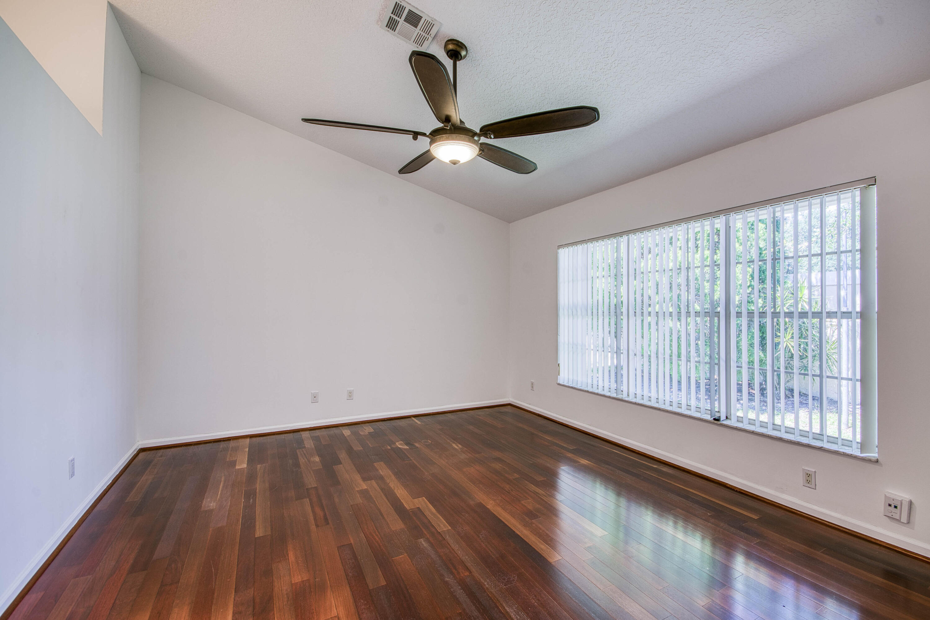 252 Moccasin Trail West Jupiter, FL 33458 - Photo 13 of 35 _IMG0973_HDR