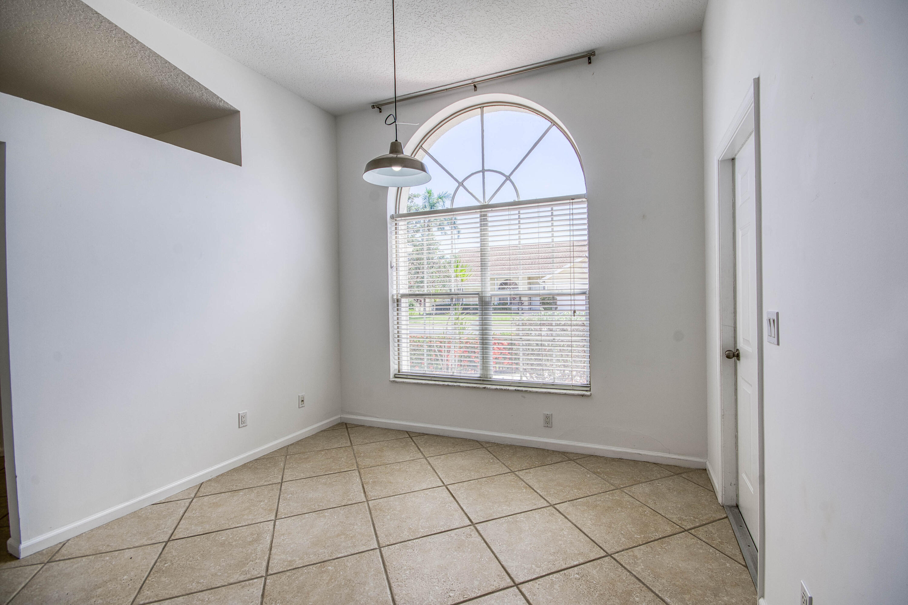 252 Moccasin Trail West Jupiter, FL 33458 - Photo 15 of 35 _IMG0949_HDR